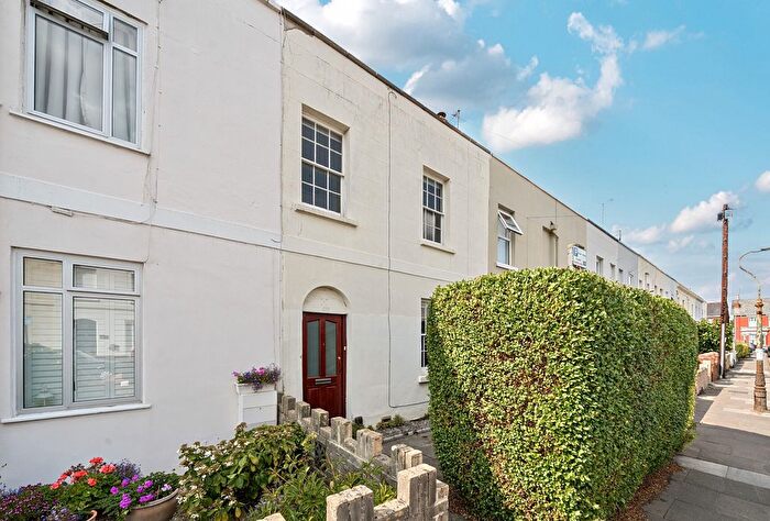 3 Bedroom Terraced House For Sale In Victoria Place, Cheltenham, Gloucestershire, GL52