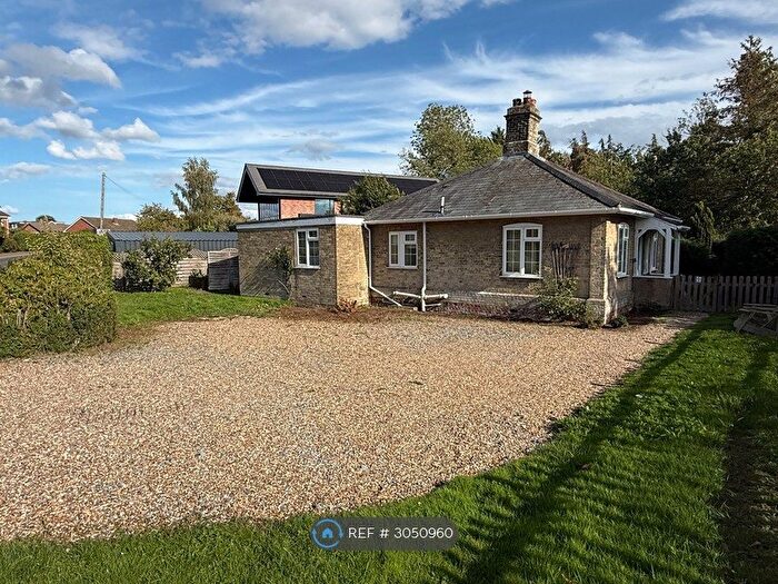 2 Bedroom Bungalow To Rent In Cuckoofield Lane, Norwich, NR14