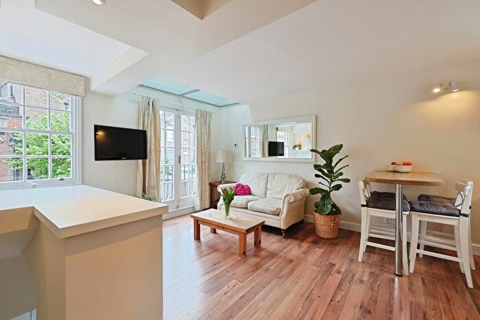2 Bedroom Terraced House To Rent In Royal Crescent Mews, Notting Hill, W11