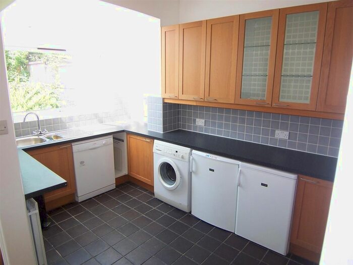 3 Bedroom Property To Rent In Porden Road, Brixton, SW2