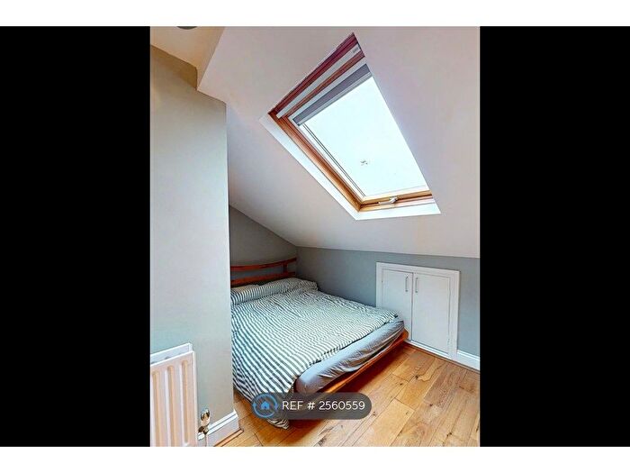 4 Bedroom Terraced House To Rent In London, London, N7