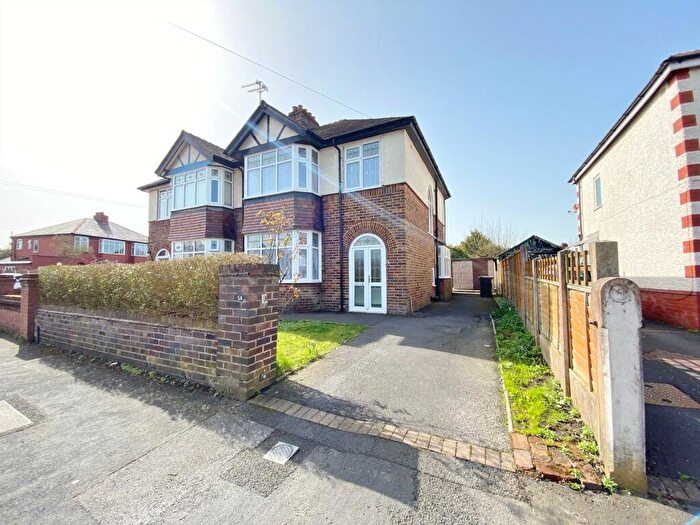 3 Bedroom Semi-Detached House To Rent In Greenway, Fulwood, Preston, Lancashire, PR2