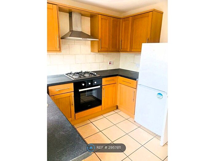 3 Bedroom Terraced House To Rent In Roodegate, Basildon, SS14