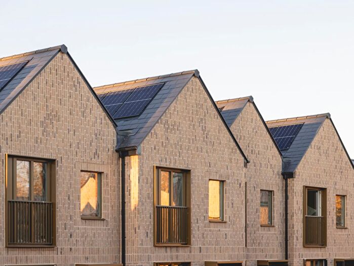 3 Bedroom Terraced House To Rent In Milne Avenue, Cambridge, CB3