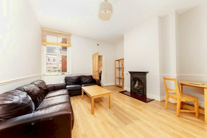 2 Bedroom Flat To Rent In Lavender Gardens, Jesmond, NE2