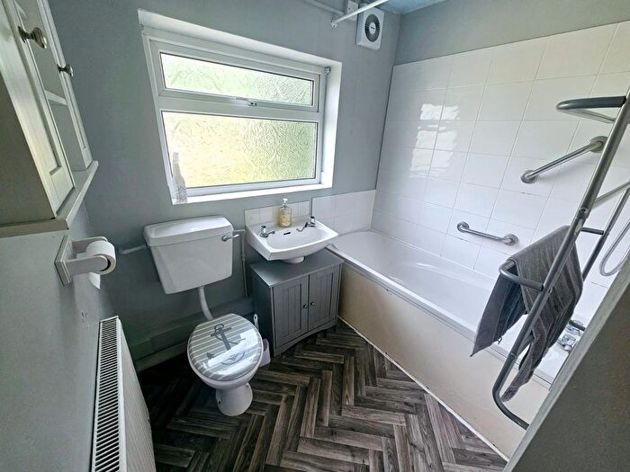 3 Bedroom Property To Rent In Ringwood Road, Totton, Southampton, SO40