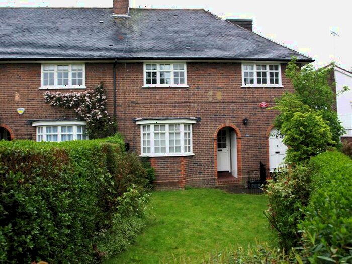 1 Bedroom Maisonette To Rent In Neale Close, Hampstead Garden Suburb, East Finchley, London, N2