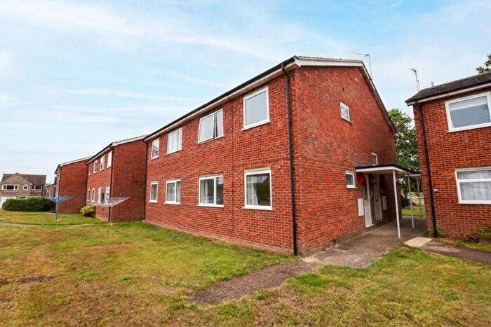 2 Bedroom Flat To Rent In Chalgrove Road, Thame, OX9