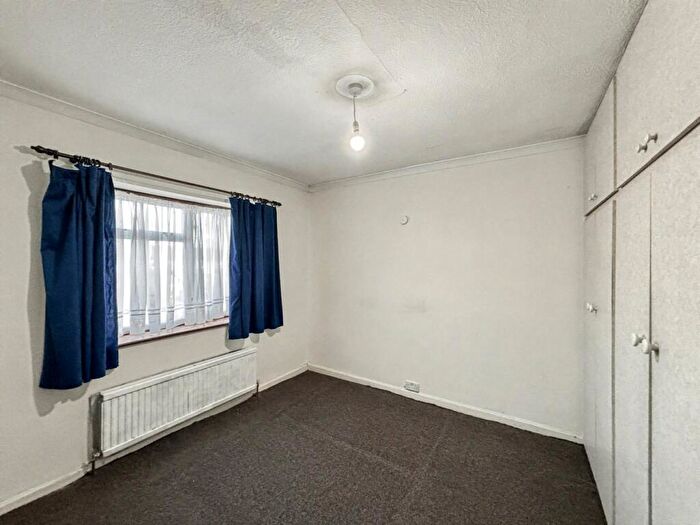 3 Bedroom Semi Detached House To Rent In Forest Gate, London, NW9