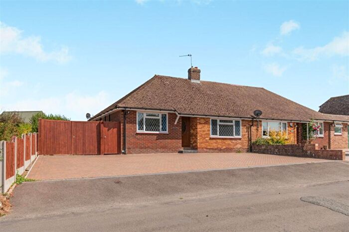 2 Bedroom Semi-Detached Bungalow For Sale In Charlton Lane, West Farleigh, Maidstone, ME15