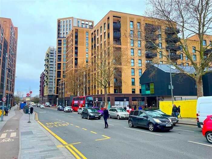 3 Bedroom Flat To Rent In Frank Searle Passage, Walthamstow, London, E17