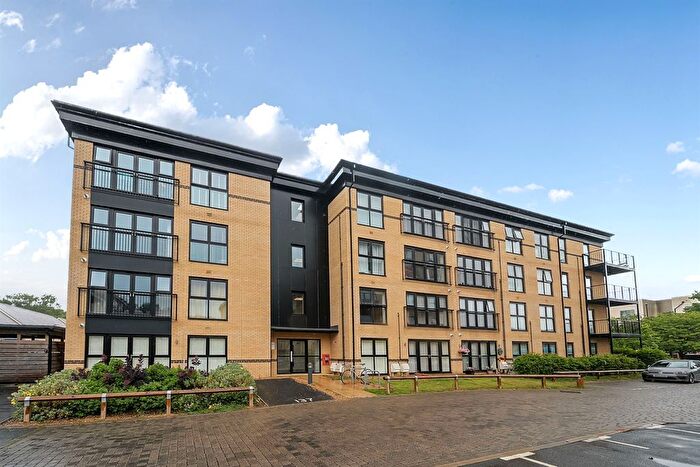 2 Bedroom Flat For Sale In Giles Crescent, Stevenage, SG1