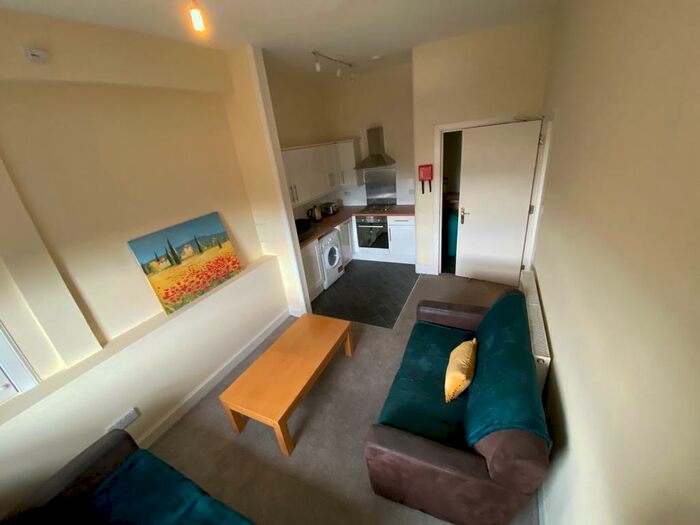 4 Bedroom Flat To Rent In Royal Park Terrace, Meadowbank, Edinburgh, EH8