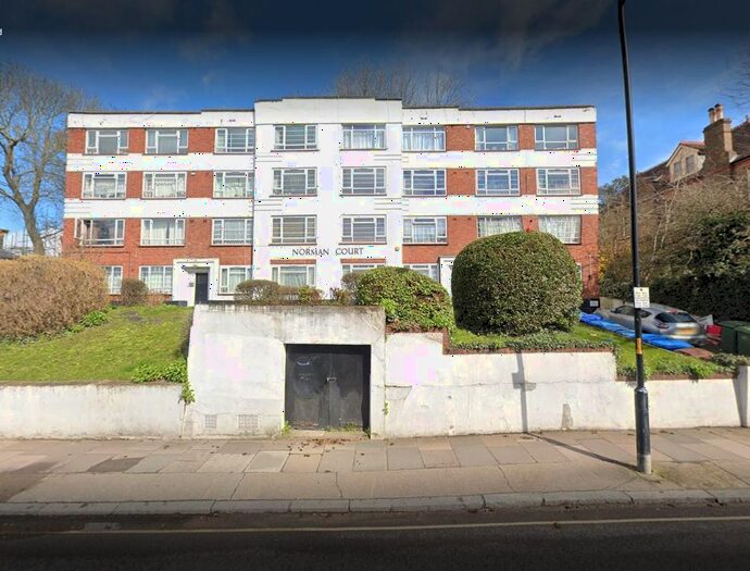 2 Bedroom Flat To Rent In Norman Court, Lordship Lane, London, SE22
