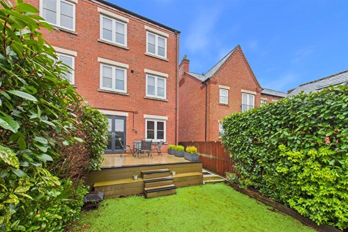 4 Bedroom Town House For Sale In Taylor Court, Ashbourne, Derbyshire, DE6