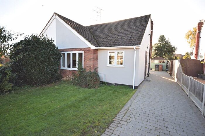 2 Bedroom Bungalow For Sale In Gilmore Way, Great Baddow, Chelmsford, CM2
