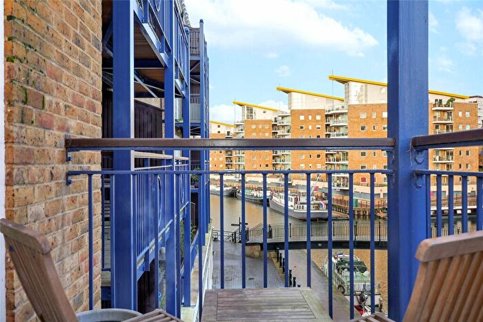 2 Bedroom Apartment To Rent In Victory Place, E14