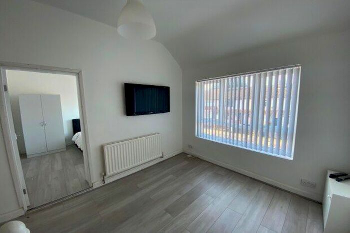 1 Bedroom Flat To Rent In Carr Lane East, Liverpool, L11