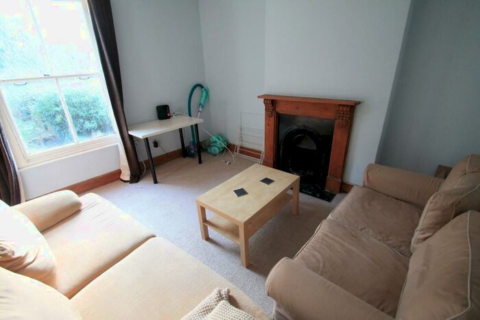 2 Bedroom Flat To Rent In Stockwood Crescent, Luton, LU1