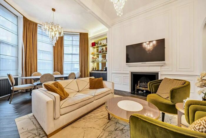 1 Bedroom Flat To Rent In Pont Street, Knightsbridge, London, SW1X