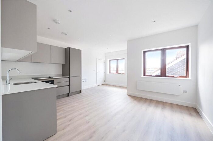 1 Bedroom Apartment To Rent In Peach Street, Wokingham, Berkshire, RG40