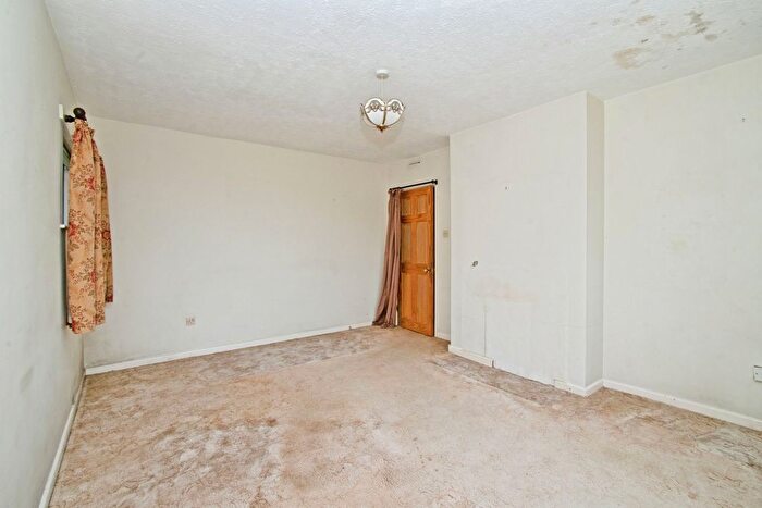 2 Bedroom Bungalow For Sale In Green Crescent, Helston, Cornwall, TR13