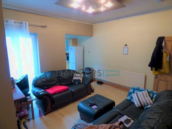 3 Bedroom End Of Terrace House To Rent In Norman Street, Leicester, LE3
