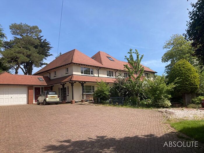 4 Bedroom Detached House For Sale In Brixham Road, Paignton, TQ4