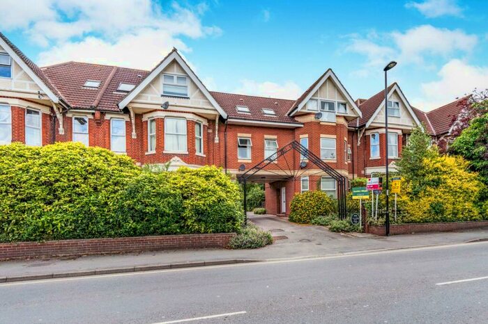 1 Bedroom Property To Rent In Hill Lane, Southampton, SO15