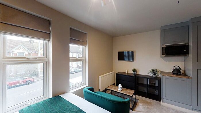 7 Bedroom Property To Rent In Rock Avenue, Gillingham, Kent, ME7