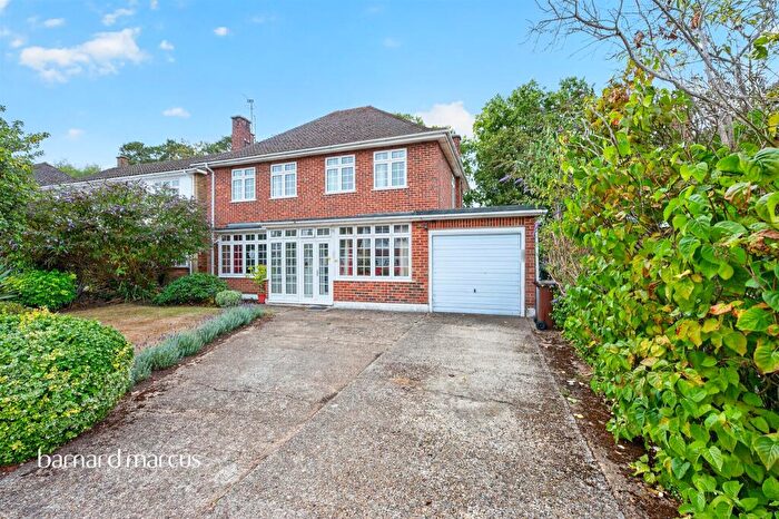 4 Bedroom Detached House For Sale In Wallace Fields, Epsom, KT17