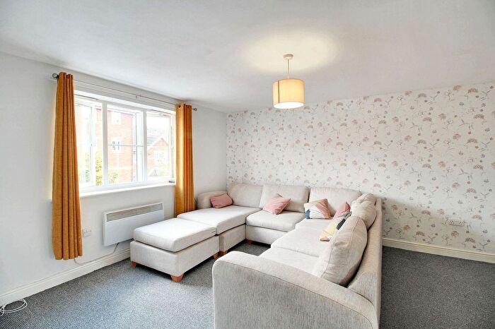 2 Bedroom Flat To Rent In Richard Hillary Close, Ashford, TN24