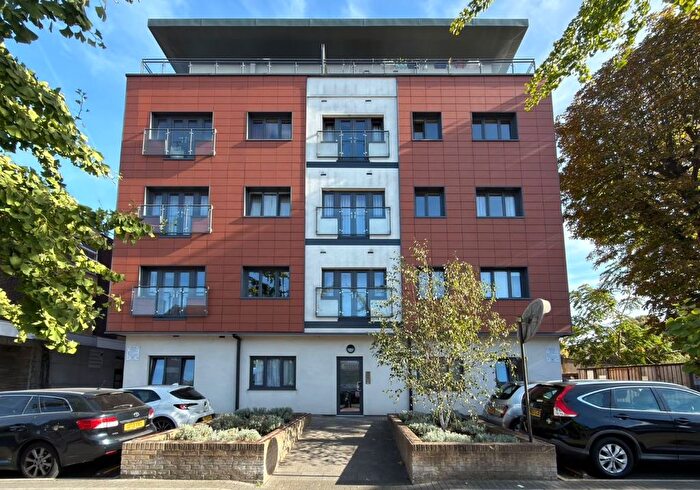 1 Bedroom Flat For Sale In Flat A, London Road, Mitcham, Merton, CR4