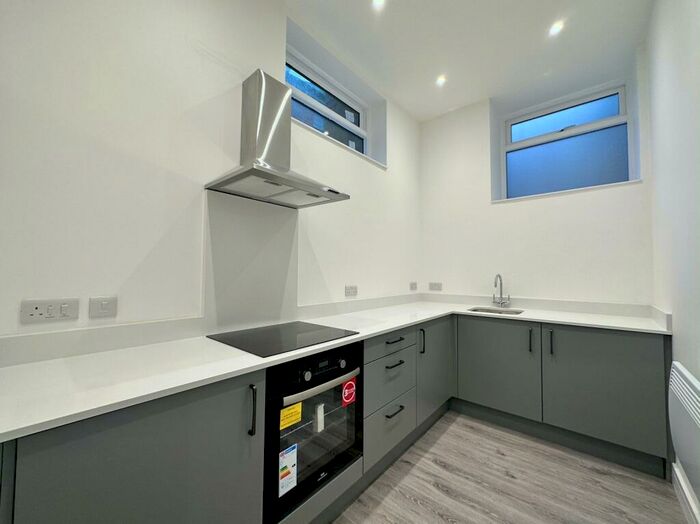 1 Bedroom Flat To Rent In Lord Street, Southport, Merseyside., PR9