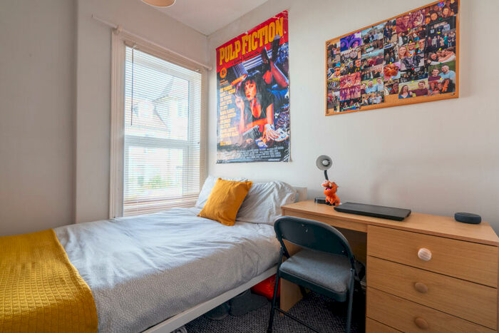 6 Bedroom Terraced House To Rent In West Parade - Student House - /, LN1