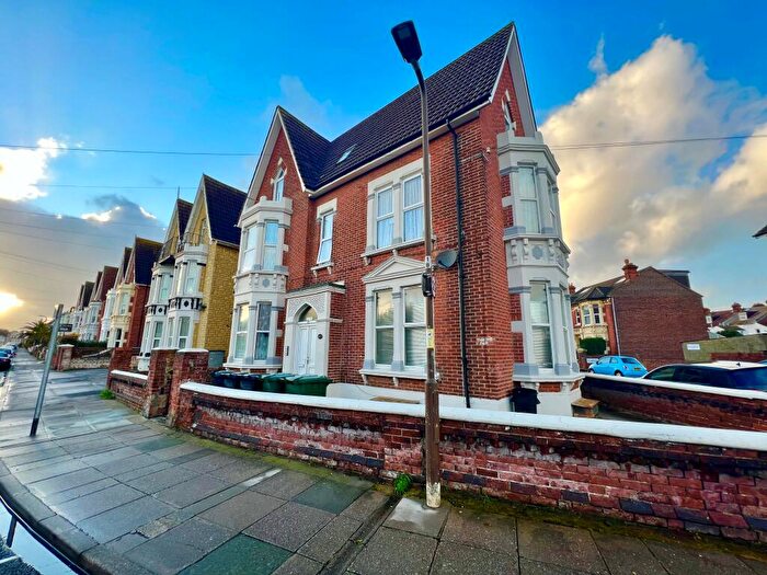 1 Bedroom Flat To Rent In St. Ronans Road, Southsea, PO4