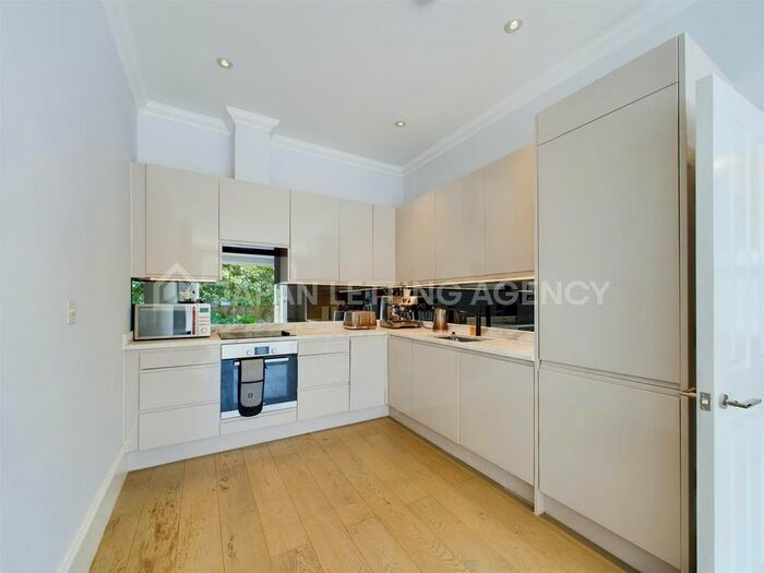 3 Bedroom Semi-Detached House To Rent In Twyford Avenue, Acton, London, W3