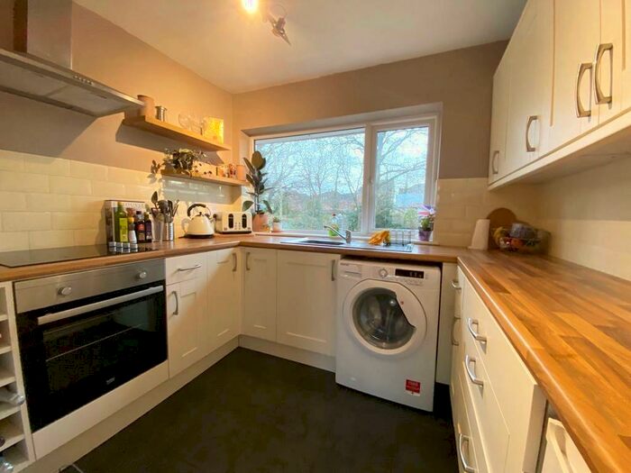 2 Bedroom Maisonette For Sale In Draycote Close Solihull B92 2-bedroom-maisonette-for-sale-in-draycote-close-solihull-b92