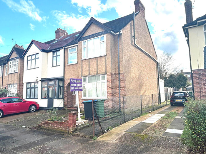 4 Bedroom End Of Terrace House For Sale In Central Road, Wembley, Middlesex, HA0