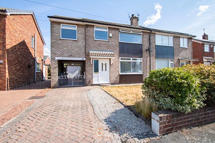 3 Bedroom Semi-Detached House For Sale In Sunnyside, Edenthorpe, Doncaster, DN3