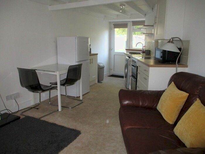 1 Bedroom Terraced House To Rent In Gurnos Road, Ystalyfera, Swansea. SA9