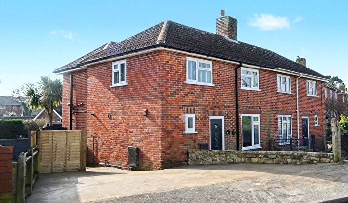 3 Bedroom Semi-detached House For Sale In Tithe Barn, Lymington, SO41