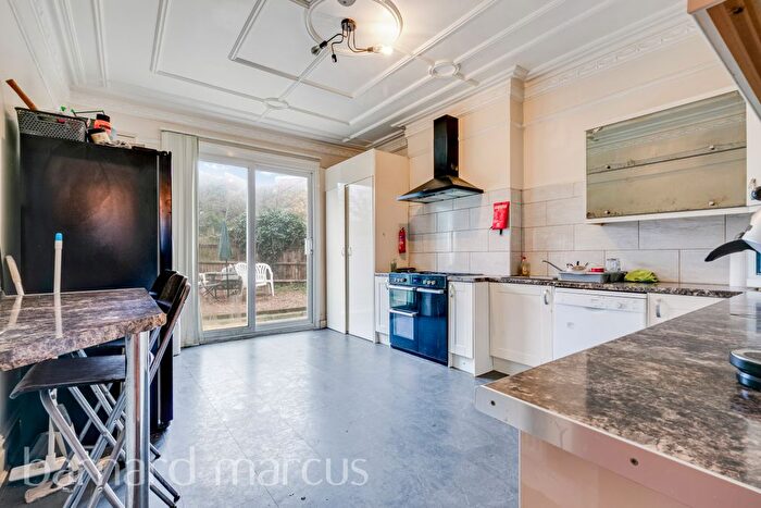 4 Bedroom Property To Rent In Conyers Road, London, SW16