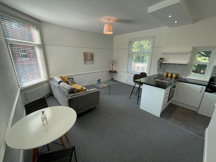 1 Bedroom Flat To Rent In Ballbrook Avenue, Didsbury, M20