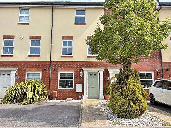 4 Bedroom Terraced House For Sale In Tudor Crescent, Cosham, PO6