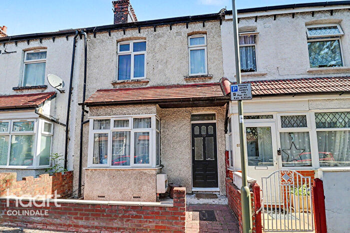 3 Bedroom Terraced House For Sale In Annesley Avenue, NW9