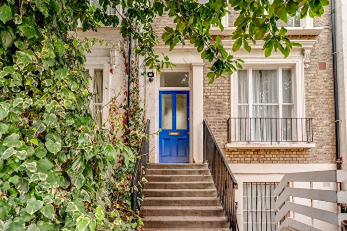 2 Bedroom Flat To Rent In B, Queens Crescent, London, London, NW5