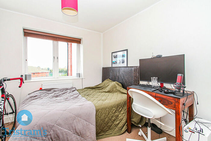 2 Bedroom Apartment To Rent In Flat, Park View Court, West Bridgford, NG2