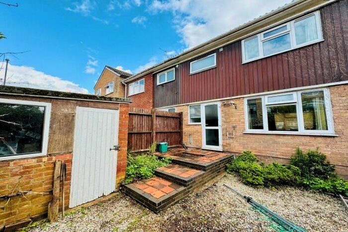 2 Bedroom Terraced House To Rent In Monks Way, Warwick, CV34
