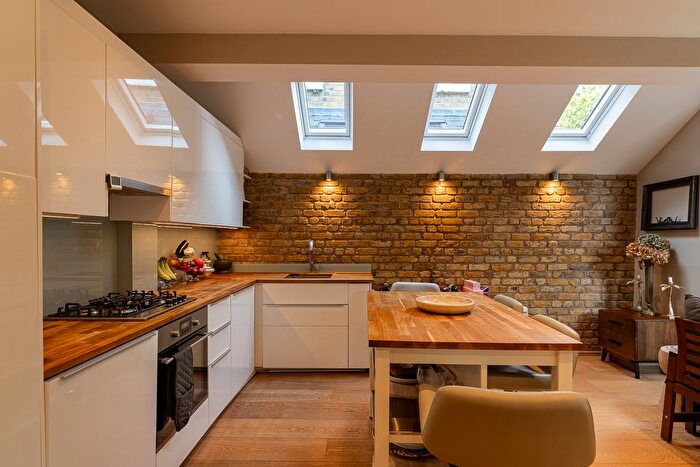 1 Bedroom Flat To Rent In Lambrook Terrace, Hammersmith And Fulham, Fulham, London, SW6